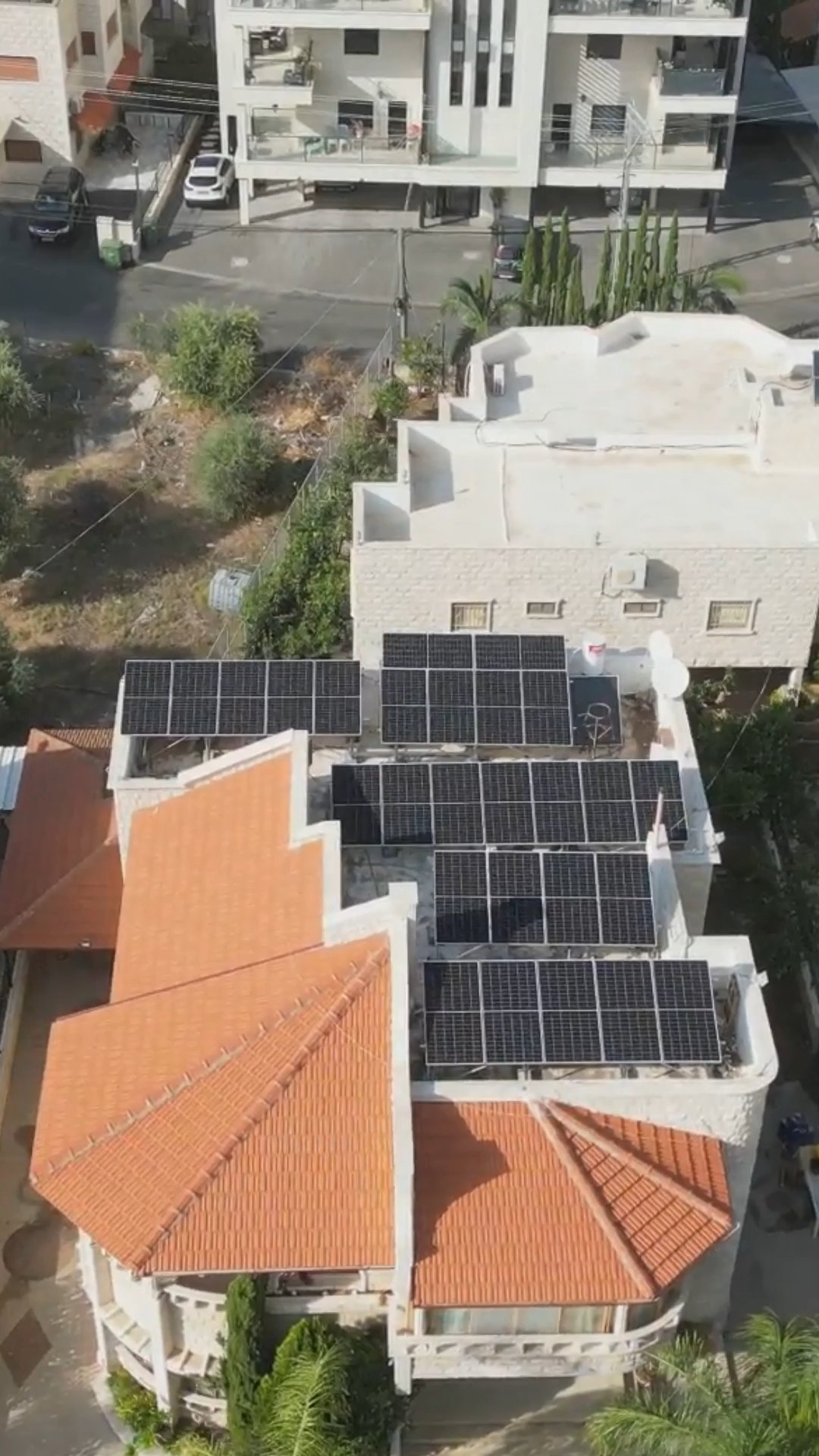 תמונה אנכית (9×16) poster